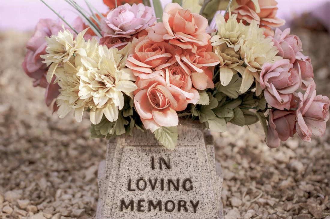 Notice nécrologique : partager les souvenirs de la personne décédée